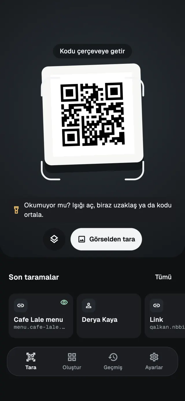 Kamera ekranı: kod çerçevede, ipucu ve görselden tara düğmesi